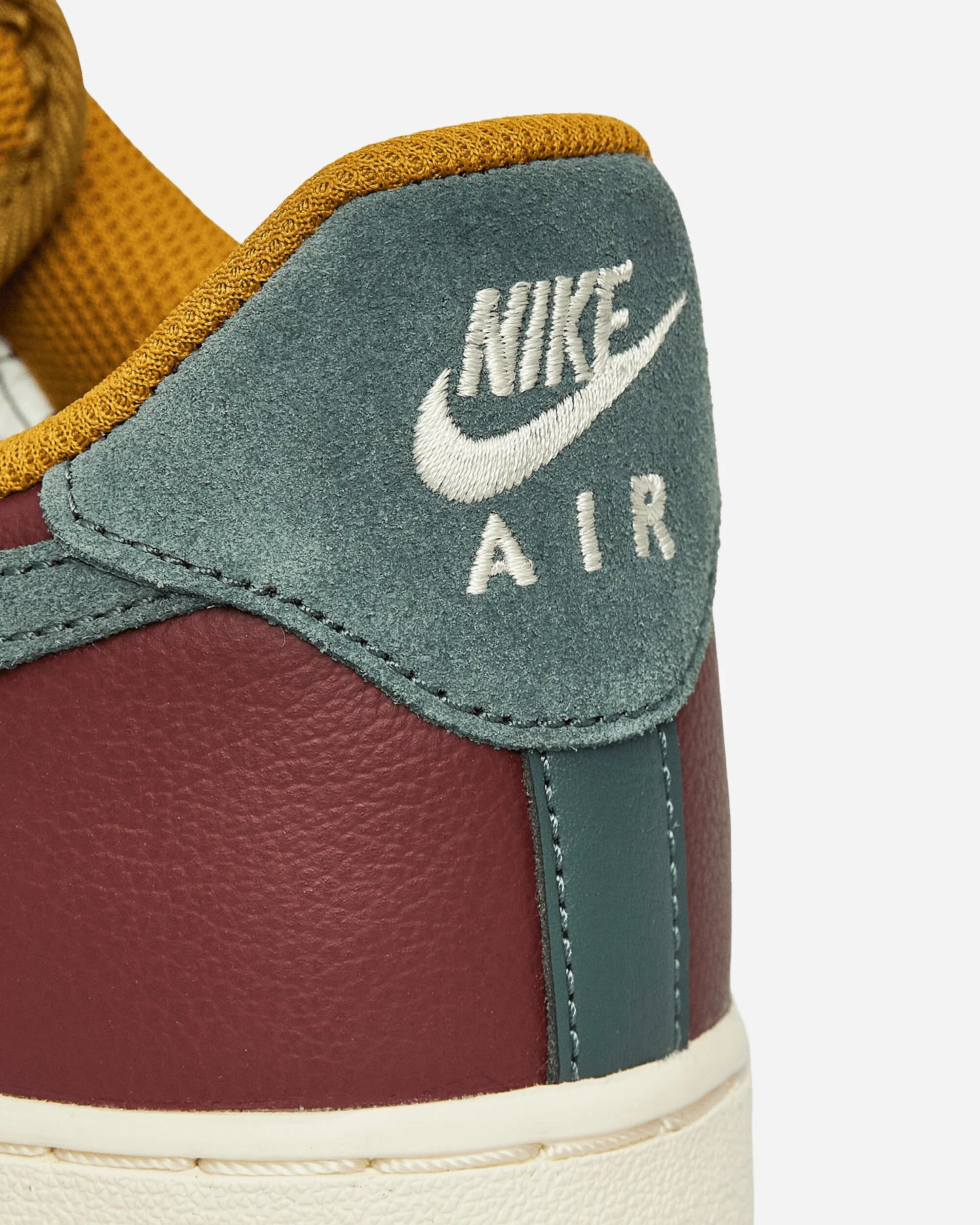 Nike Air Force 1 '07 LV8 Coconut Milk / Dark Team Red