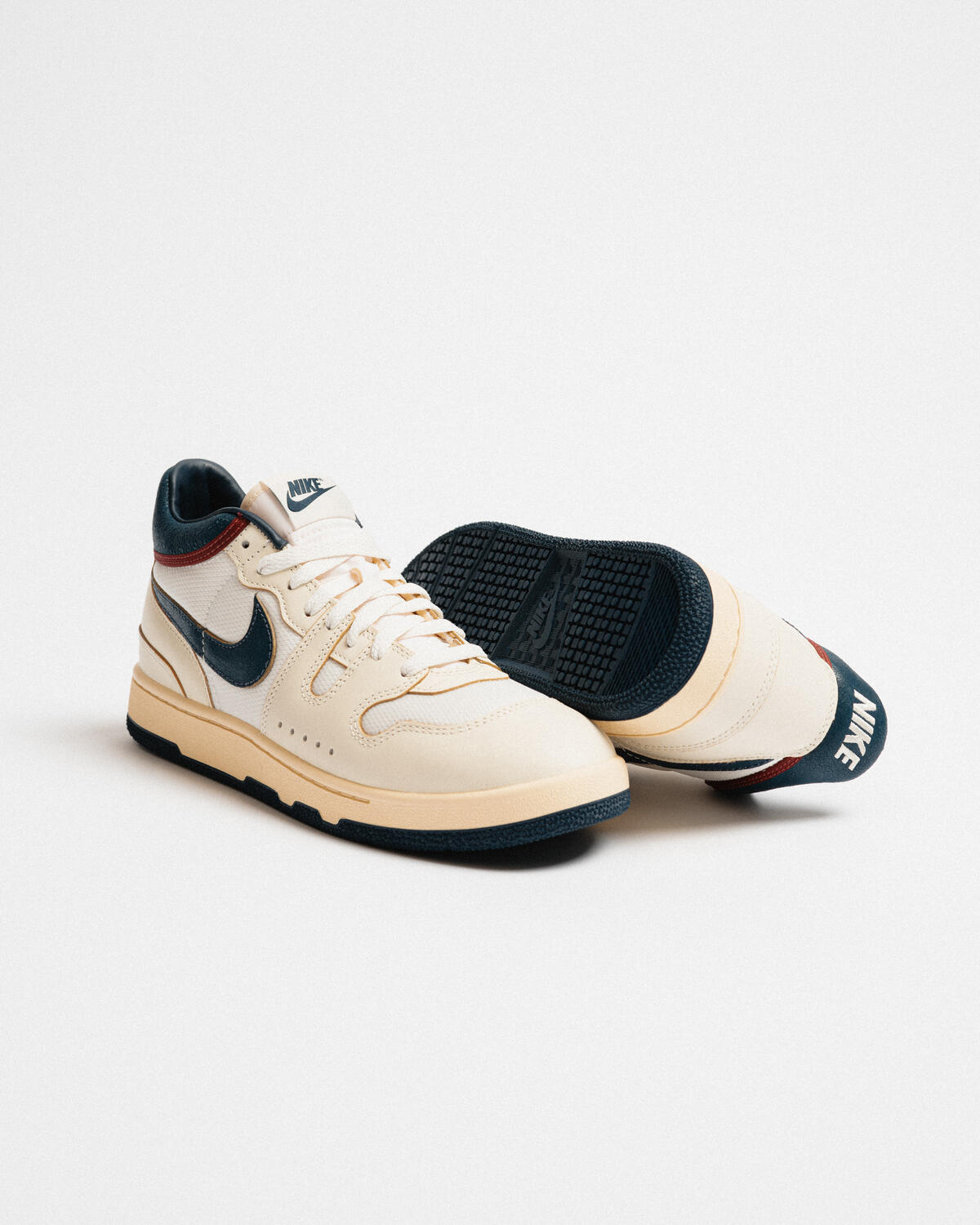 Nike Attack Premium