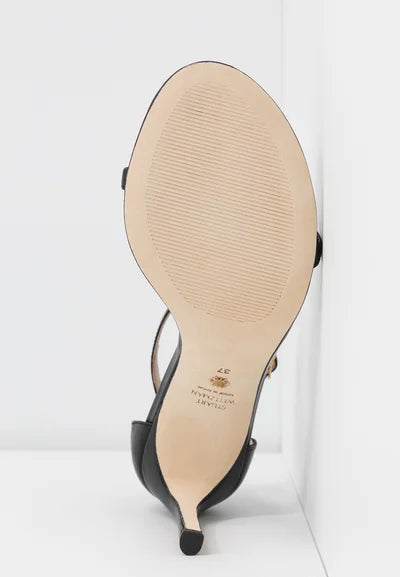 STUART WEITZMAN CZARNY SANDAŁY NA OBCASIE ‘NUDIST’