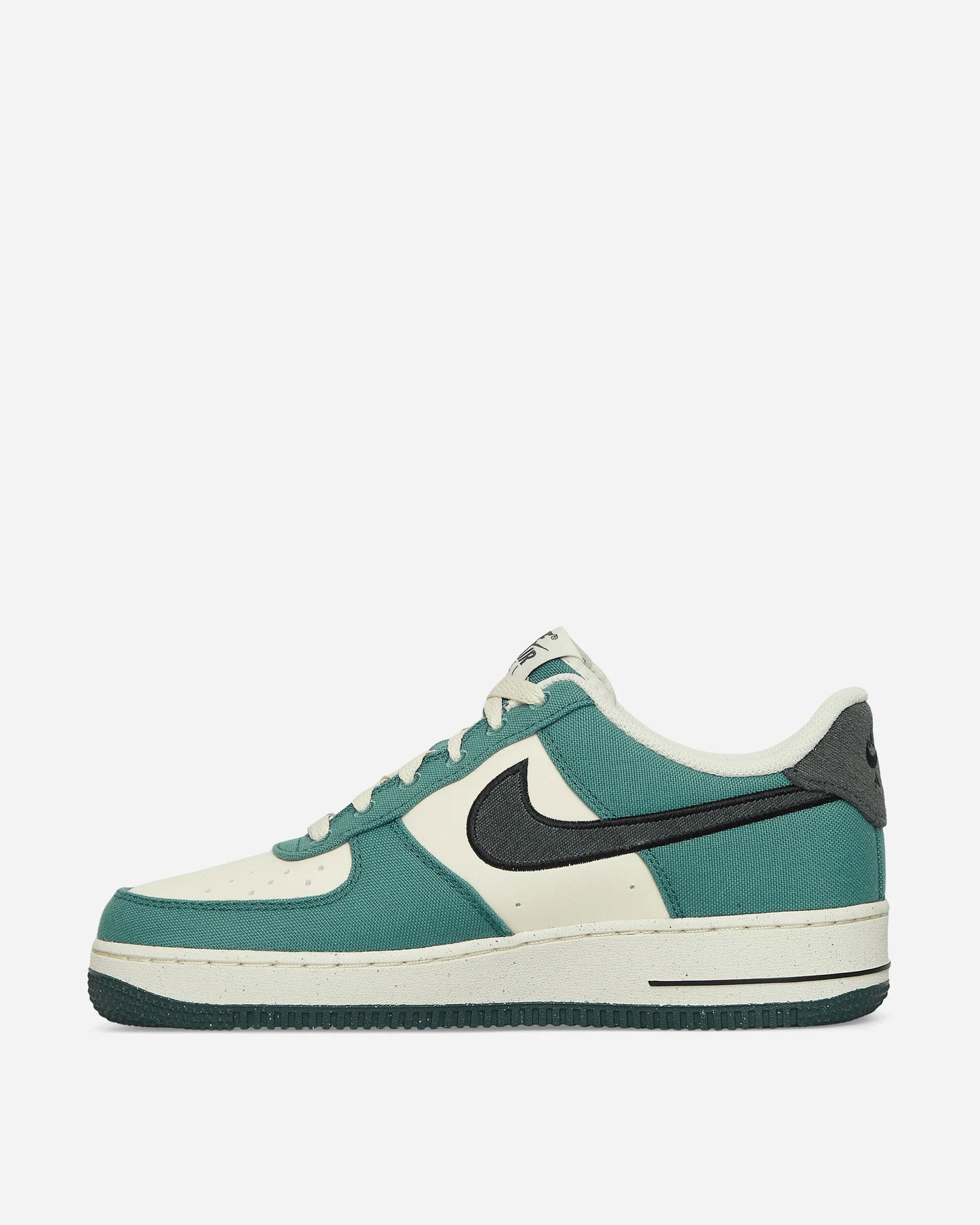 Nike Air Force 1 '07 LV8 Coconut Milk / Vintage Green