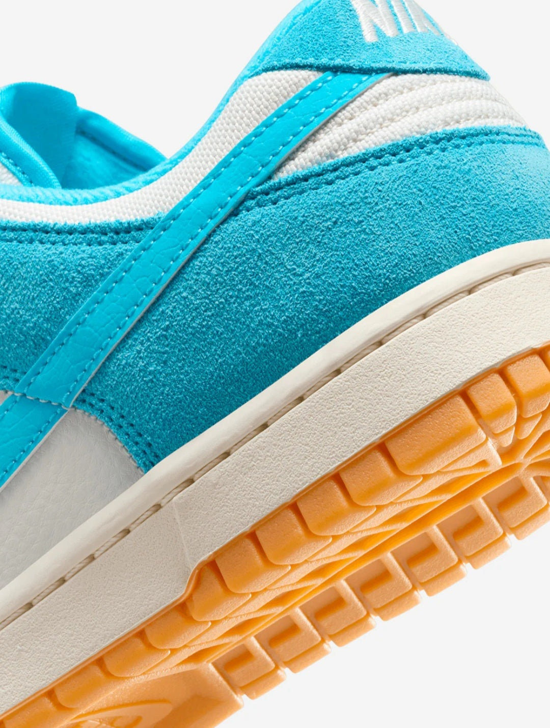 Nike Dunk Low Retro SE "Baltic Blue"