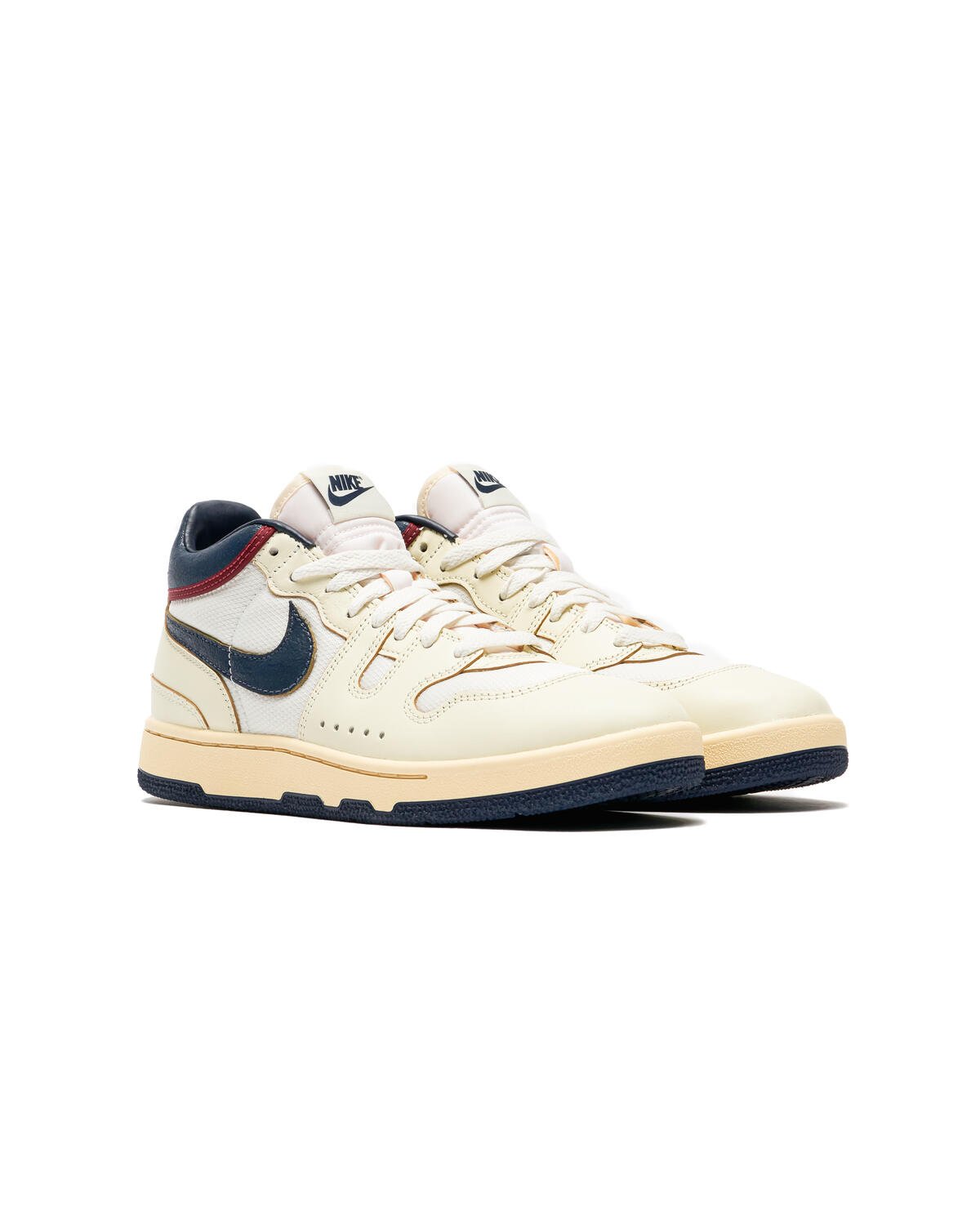 Nike Attack Premium